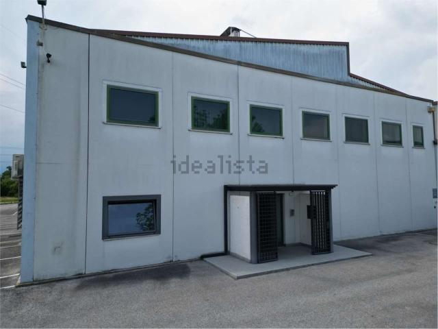 Capannone in affitto a Azzano Decimo, Friuli-Venezia Giulia
