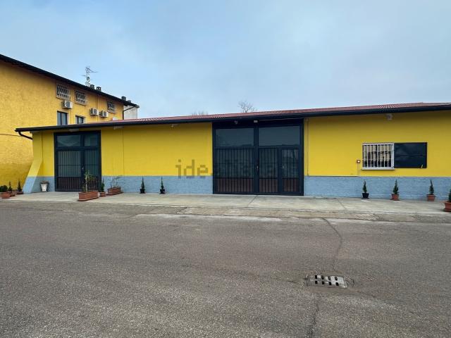 Capannone in affitto a Municipio 6, Milano