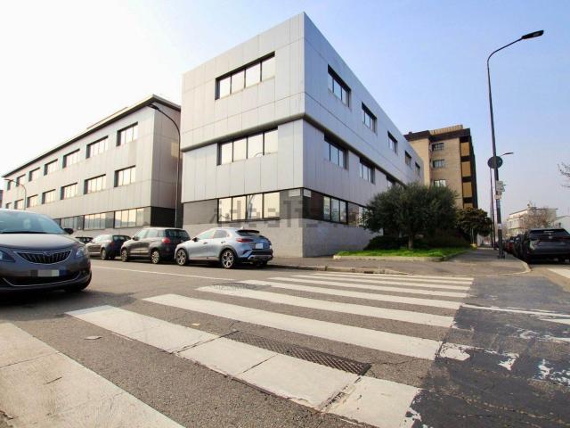Capannone in affitto a Municipio 8 di Milano, Milano