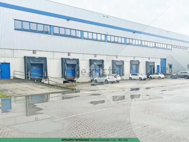 Capannone in affitto a Valera, Arese