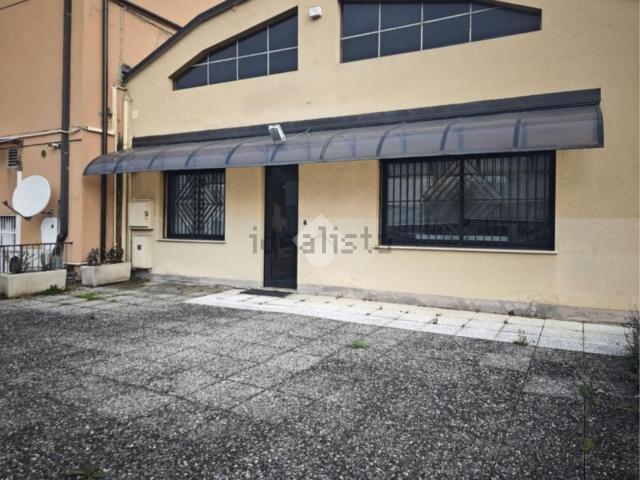 Capannone in affitto a Zona Ovest, Brescia