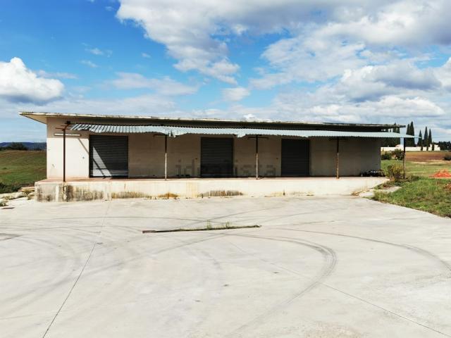 Capannone in affitto a Fara Sabina, Lazio