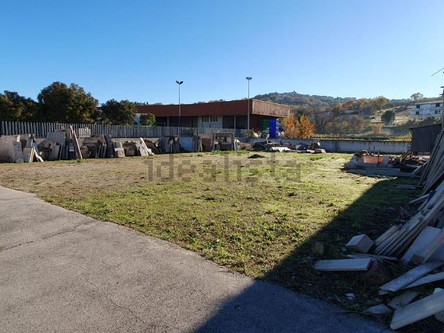 Capannone in affitto a Perano, Abruzzo