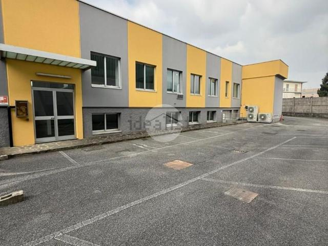 Capannone in affitto a Pedrengo, Lombardia