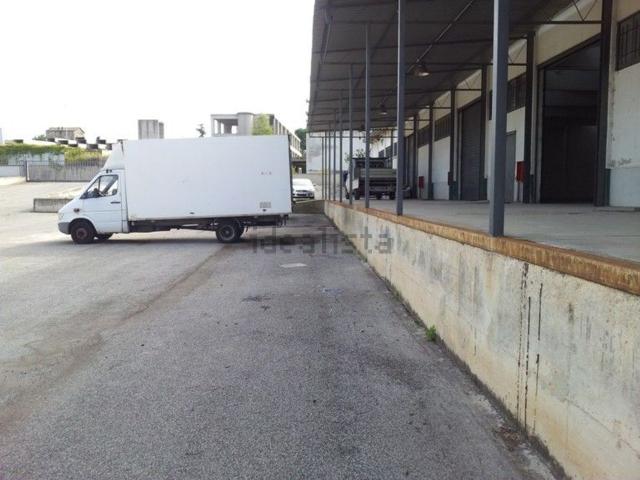 Capannone in affitto a Zona Industriale Artigianale, Roma Capitale