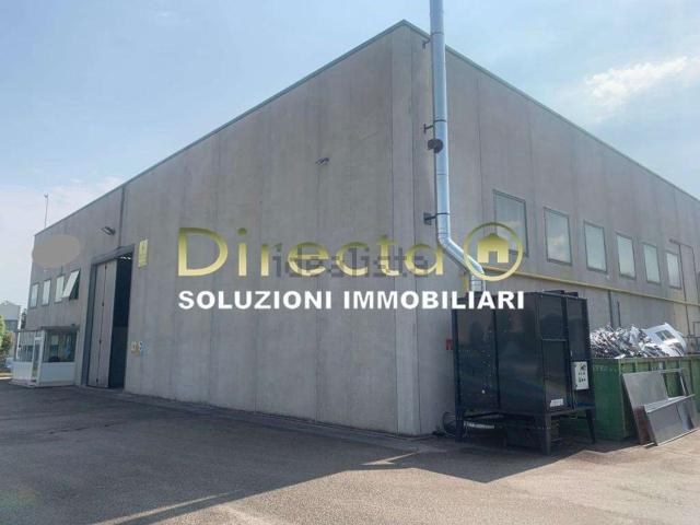 Capannone in affitto a Colle Umberto, Veneto