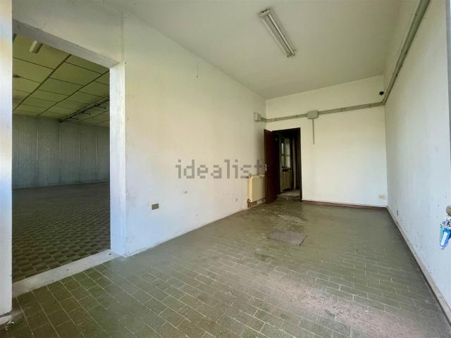 Capannone in affitto a Borgo Virgilio, Cerese