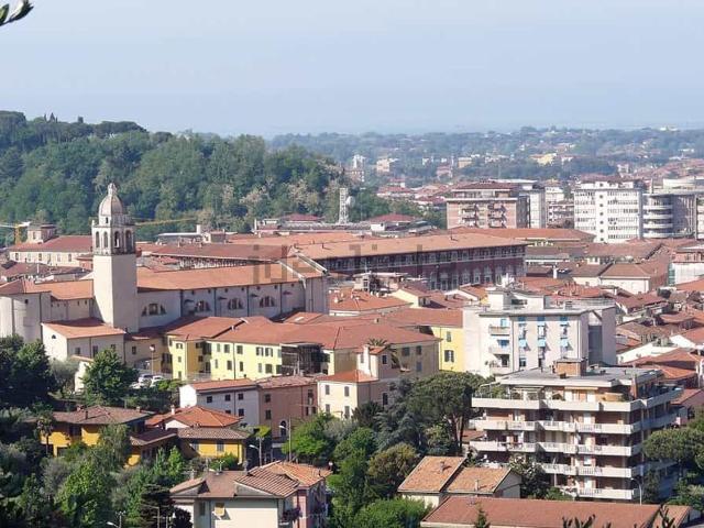 Capannone in affitto a Marina Di Massa, Toscana