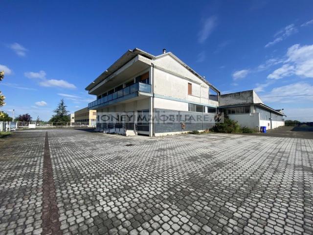 Capannone in affitto a Fidenza, Reggio Emilia