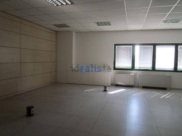 Capannone in affitto a Zona Omogenea Milano Nord, Cinisello Balsamo