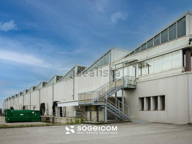Capannone in affitto a Zoppola, Friuli-Venezia Giulia