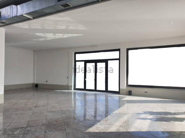 Capannone in affitto a Le Badie, Prato