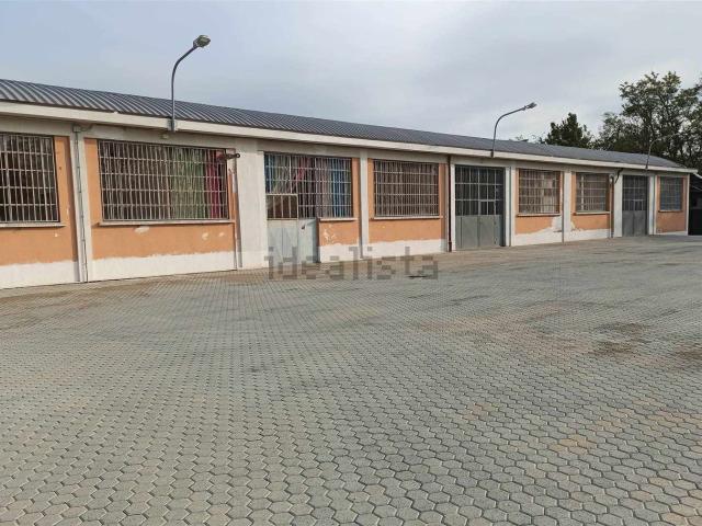Capannone in affitto a Piemonte, Novara