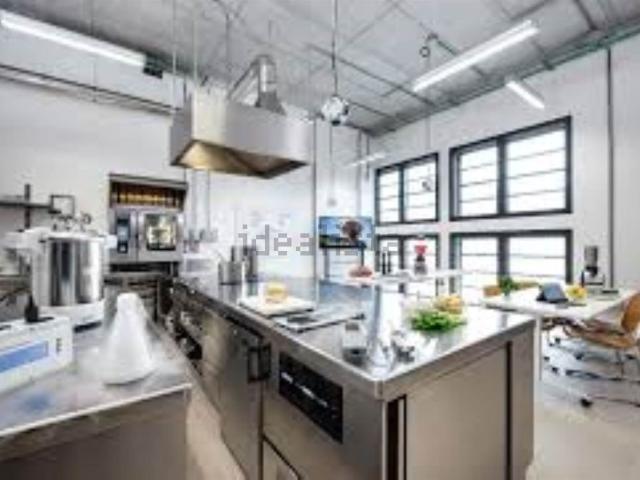 Capannone in affitto a Ripamonti, Milano