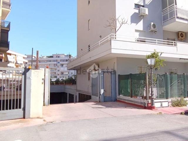 Capannone in affitto a Arenella, Palermo
