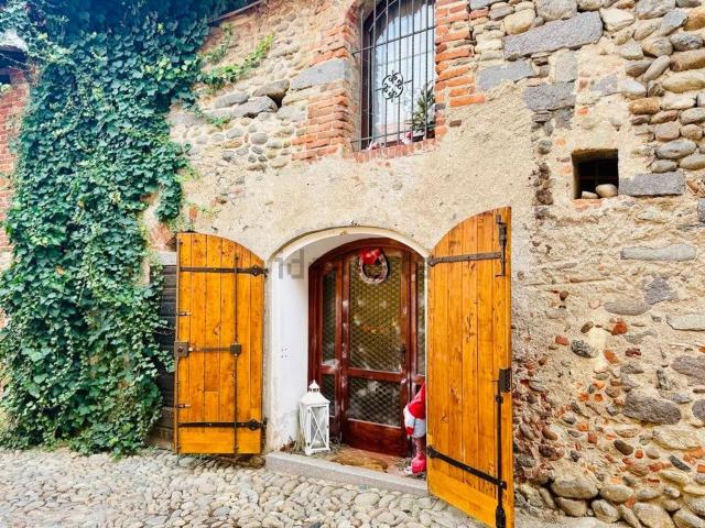 Capannone in affitto a Candelo, Biella