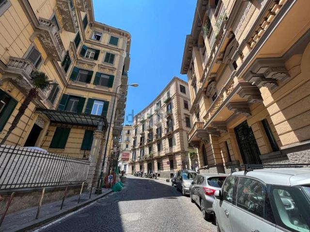 Capannone in affitto a Municipalità 1, Napola