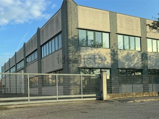 Capannone in affitto a Tresinaro - Secchia, Re