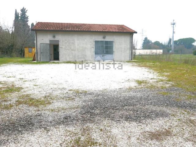 Capannone in affitto a Unione di Comuni della Romagna Forlivese, Quattro