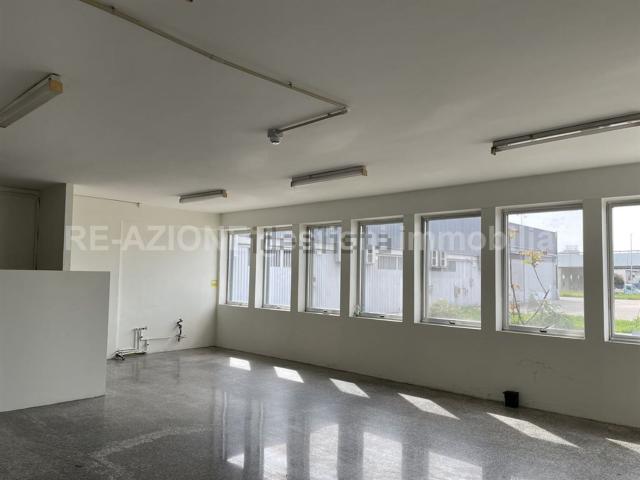 Capannone in affitto a Vicenza, Veneto