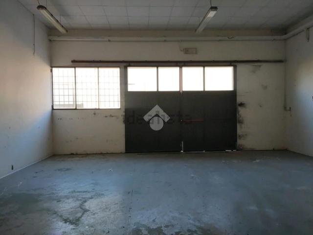 Capannone in affitto a Unione di Comuni della Romagna Forlivese, Quattro