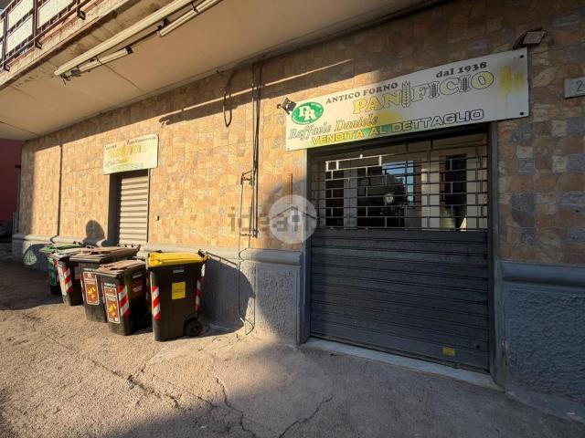 Capannone in affitto a Municipalità 4, Campania