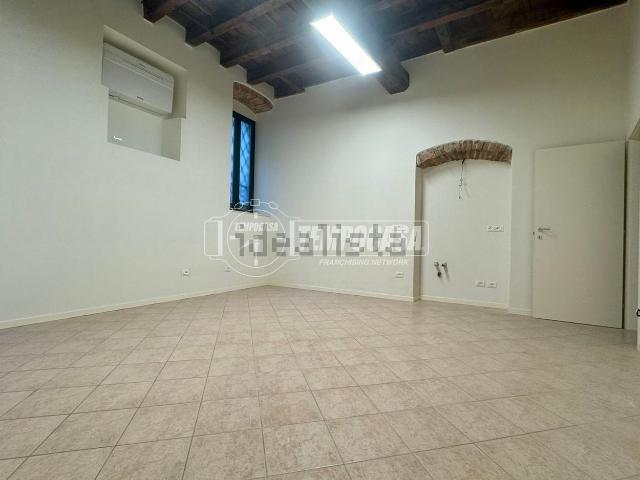 Capannone in affitto a Zona Centro, Brescia