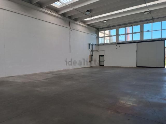 Capannone in affitto a Malo, Veneto