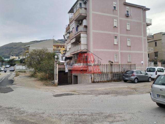 Capannone in affitto a Villabate, Sicilia