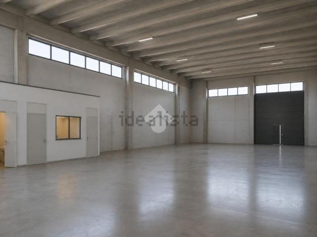 Capannone in affitto a Bolgare, Lombardia