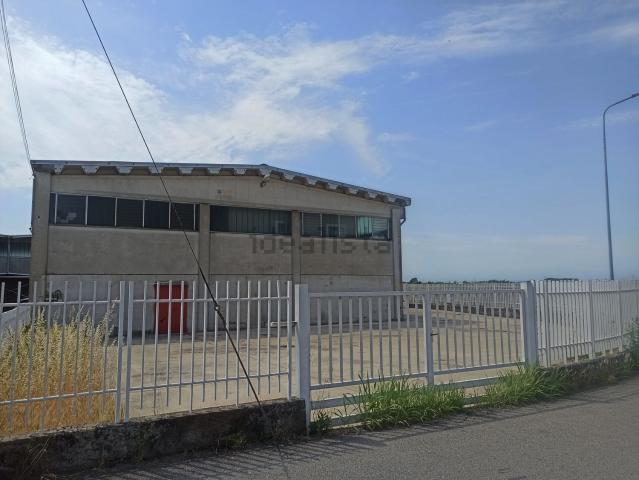 Capannone in affitto a Piemonte, Novara