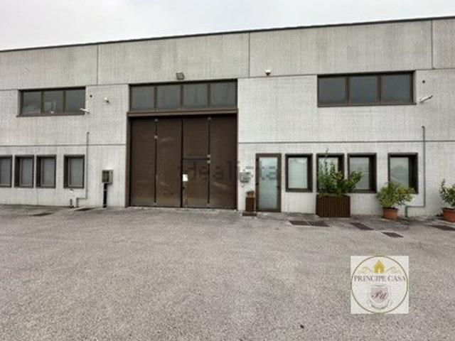 Capannone in affitto a Ospedaletto Euganeo, Veneto