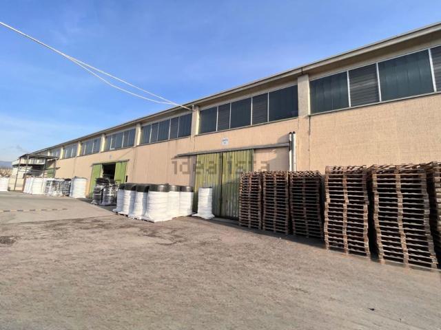 Capannone in affitto a Paderno Franciacorta, Lombardia
