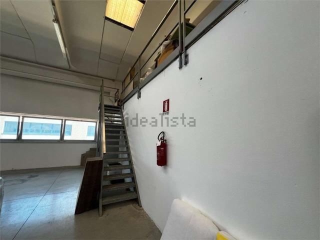 Capannone in affitto a Lazzate, Lombardia