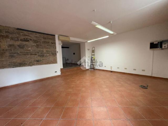Capannone in affitto a Città Nuova-Barriera Nuova-San Vito-Città Vecchia, Villa Opicina