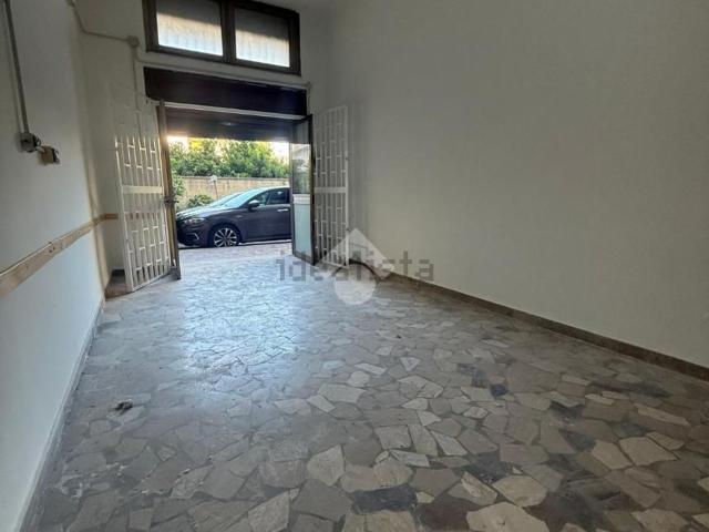 Capannone in affitto a Rione 219, Melito Di Napoli