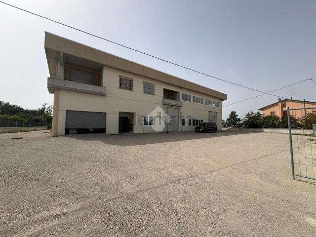 Capannone in affitto a Cella, Cesenatico