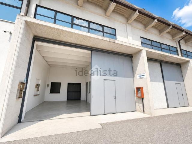 Capannone in affitto a Trebaseleghe, Veneto