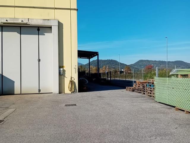 Capannone in affitto a Torreglia, Veneto