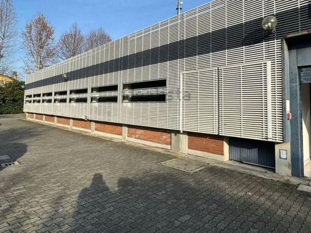 Capannone in affitto a Unione dei comuni Valli del Reno, Lavino e Samoggia, Zola Predosa