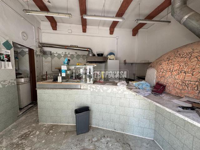 Capannone in affitto a Municipalità 10, Napola