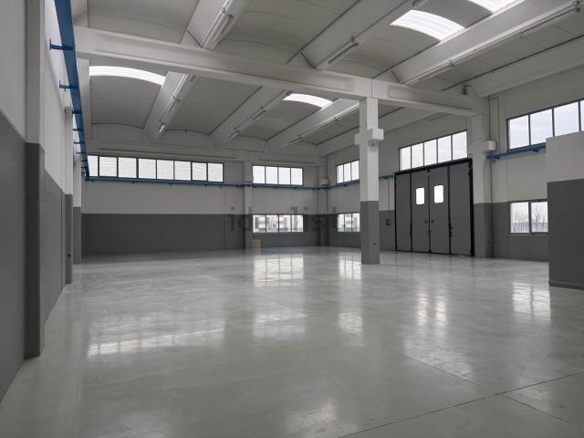 Capannone in affitto a Fiorenzuola D'arda, Reggio Emilia
