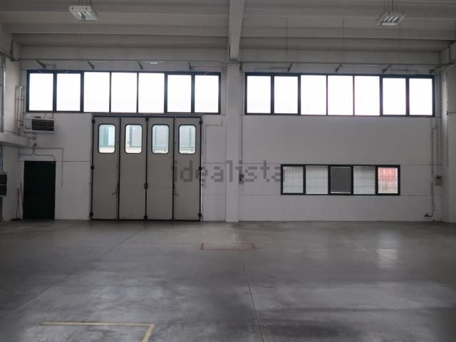 Capannone in affitto a Castiglia, San Lazzaro