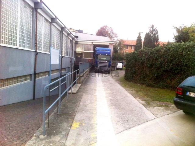 Capannone in affitto a Azalee, Gallarate