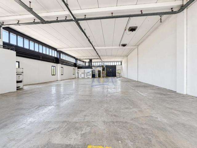 Capannone in affitto a San Marino di Carpi, Carpi