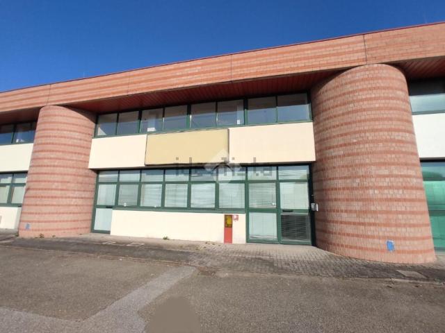Capannone in affitto a Unione delle Terre d'Argine, Carpi