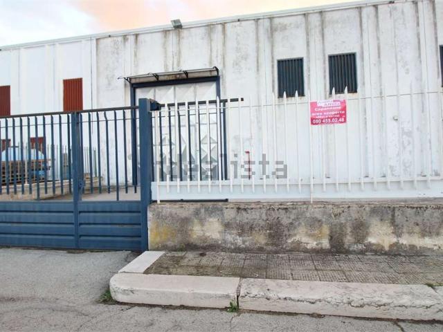 Capannone in affitto a Capurso, Bari