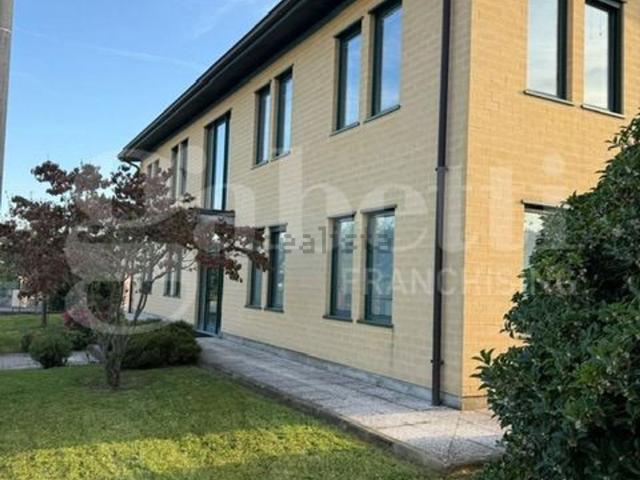 Capannone in affitto a Piemonte, Biella