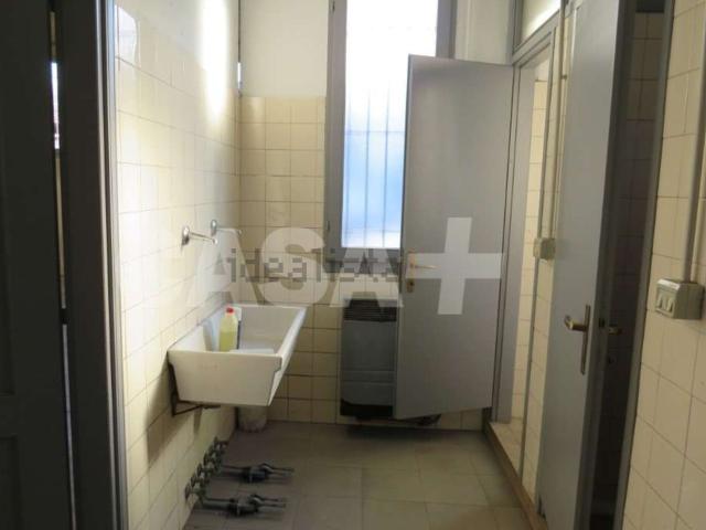 Capannone in affitto a La Folla, Varese