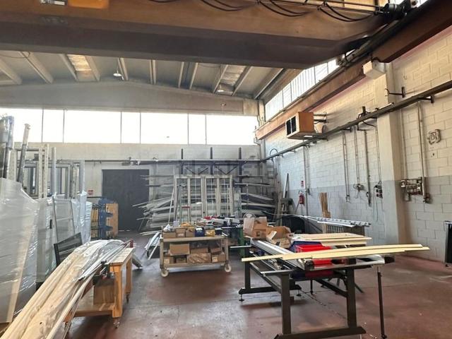 Capannone in affitto a Zona Omogenea Milano Nord, Paderno Dugnano